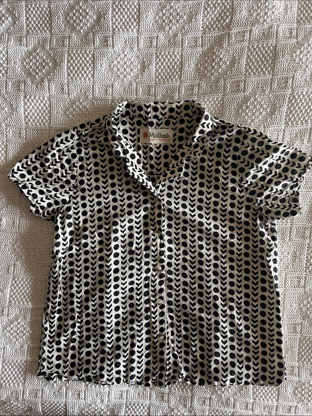Mollusk Surf Shop Cotton Button Down Short Sleeve Top in Black Geometry Sz M